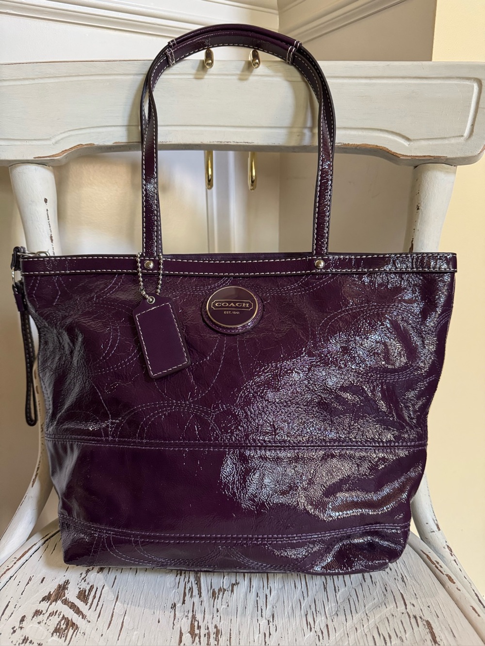 Coach signature “C”  Patent Leather Vintage 2010 Tote Bag in Deep Plum